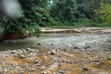 Land For Sale Sg. Lui Hulu Langat  Include River Suitable For Resort/ Healing!!
