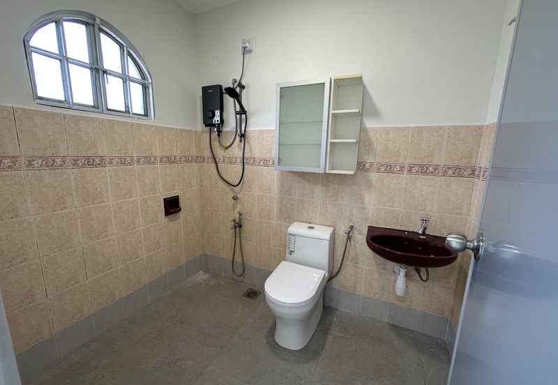 Double Storey BK5 For Rent 