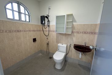 Double Storey BK5 For Rent 