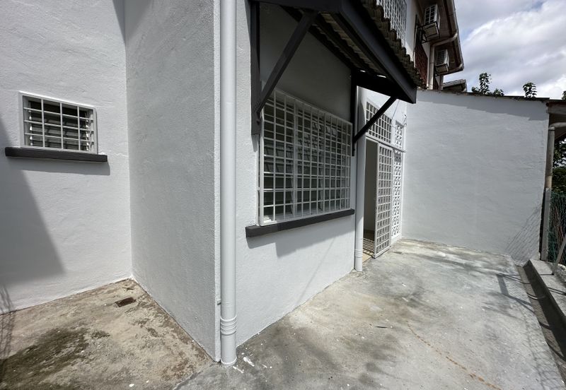 Double Storey BK5 For Rent 