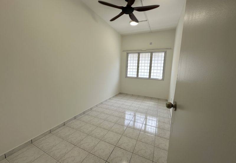 Double Storey BK5 For Rent 