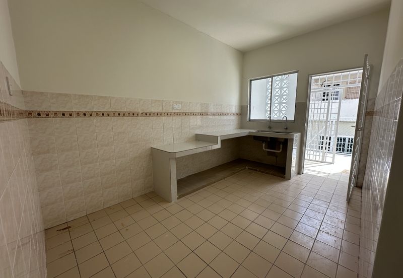 Double Storey BK5 For Rent 