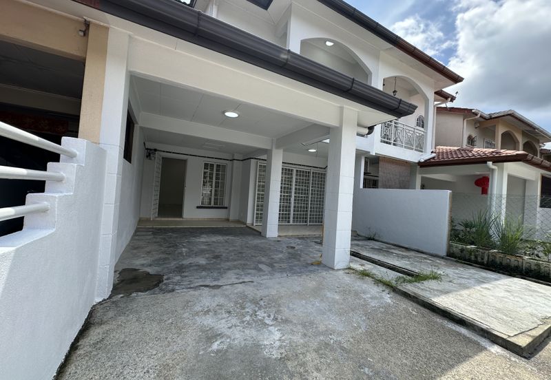 Double Storey BK5 For Rent 