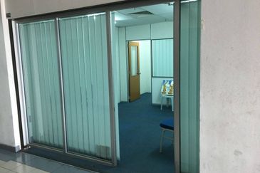 Office Unit for Sale in Paragon Point Shopping Center Ampang