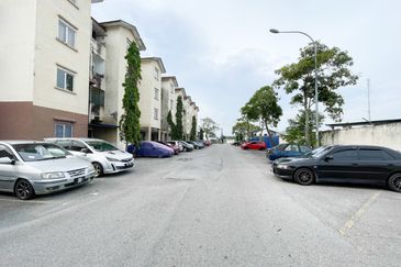 Apartment Taman Langat Murni