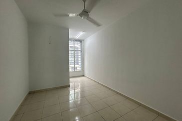 Bangi Avenue 3, Seksyen 7