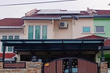 Jalan Puncak Jalil 7