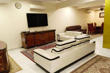 Jalan Puncak Jalil 7