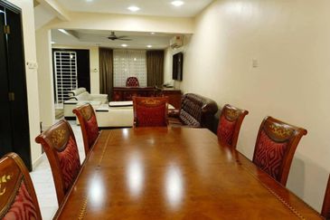 Jalan Puncak Jalil 7