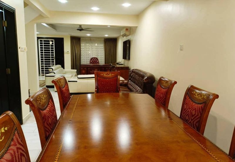 Jalan Puncak Jalil 7