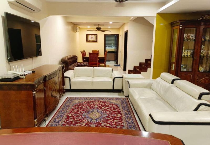 Jalan Puncak Jalil 7