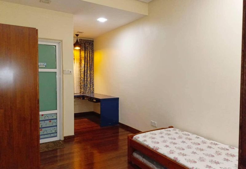 Jalan Puncak Jalil 7