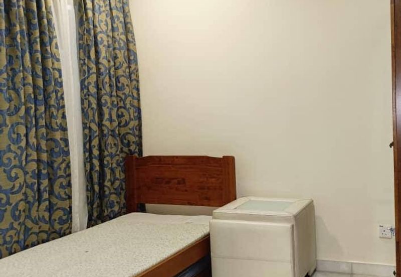 Jalan Puncak Jalil 7