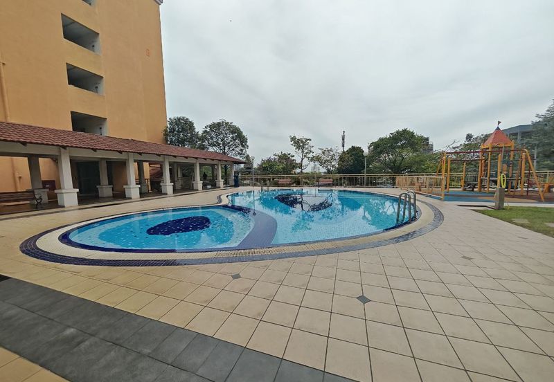 Puteri Bayu Apartment