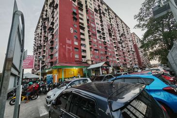 Flat Desa Mentari Blok 5