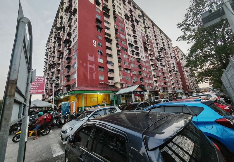 Flat Desa Mentari Blok 5