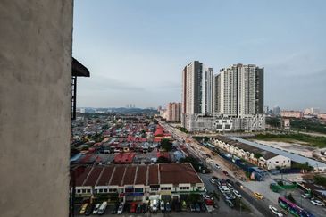 Flat Desa Mentari Blok 5