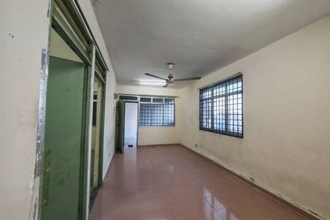 Flat Desa Mentari Blok 5