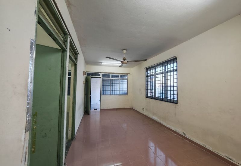 Flat Desa Mentari Blok 5