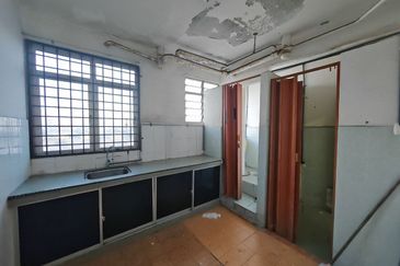 Flat Desa Mentari Blok 5