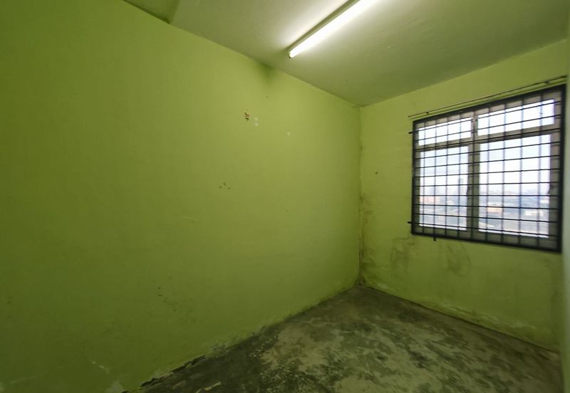 Flat Desa Mentari Blok 5