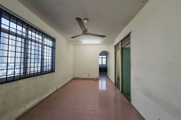 Flat Desa Mentari Blok 5