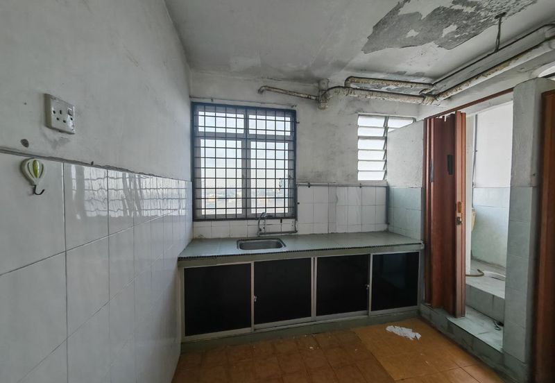 Flat Desa Mentari Blok 5