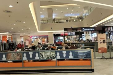 Datum Jelatek Residence