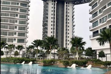 Datum Jelatek Residence