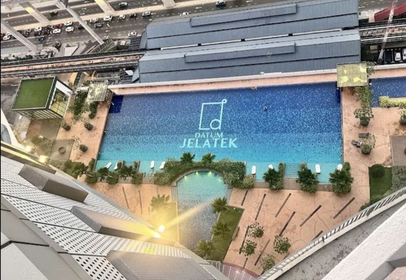 Datum Jelatek Residence