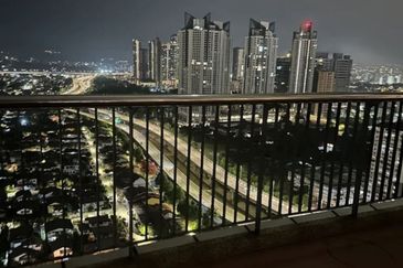 Datum Jelatek Residence