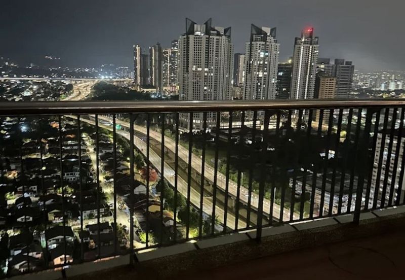 Datum Jelatek Residence