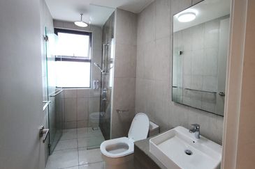 Datum Jelatek Residence