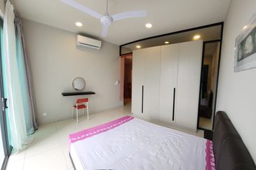 Datum Jelatek Residence