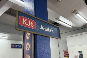 Datum Jelatek Residence