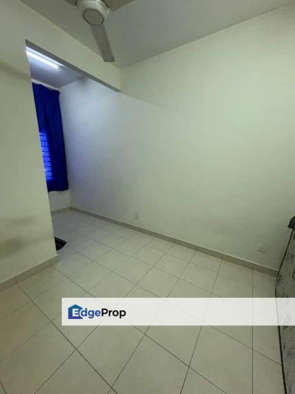 2 Storey Terrace, Tmn Iringan Bayu Sendayan, Negeri Sembilan, Seremban