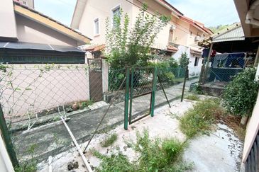 Lorong Az-Zaharah 10/20