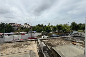 Taman Tropika 2