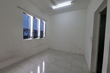 Taman Tasik Semenyih (Lake Residence)