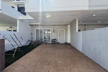 Saron @Bandar Bukit Raja