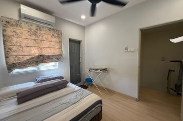 Saron @Bandar Bukit Raja