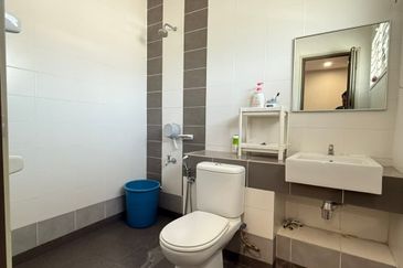 Saron @Bandar Bukit Raja