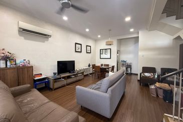 Saron @Bandar Bukit Raja