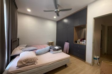 Saron @Bandar Bukit Raja