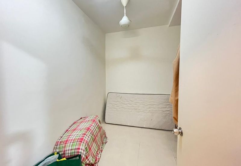 Residensi Bistaria, Ukay Bistari