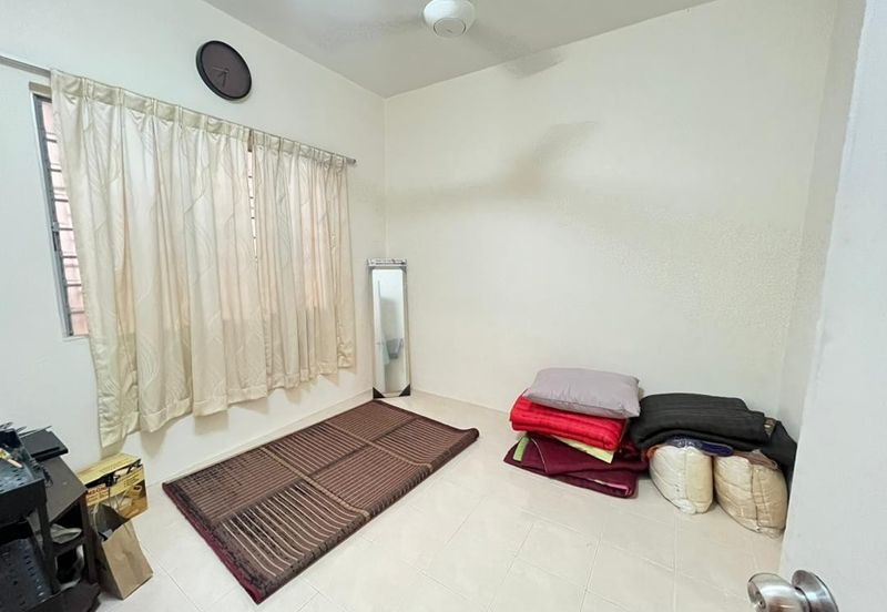 Residensi Bistaria, Ukay Bistari