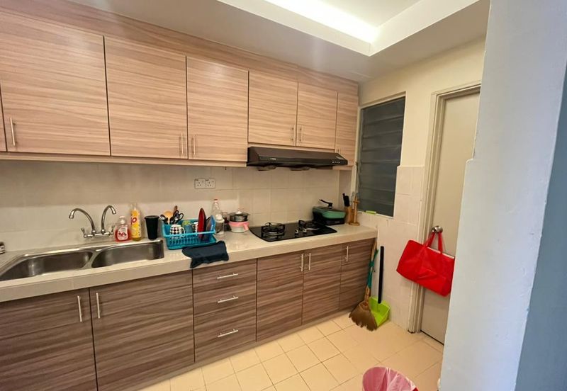 Residensi Bistaria, Ukay Bistari