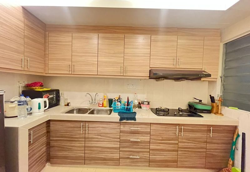 Residensi Bistaria, Ukay Bistari