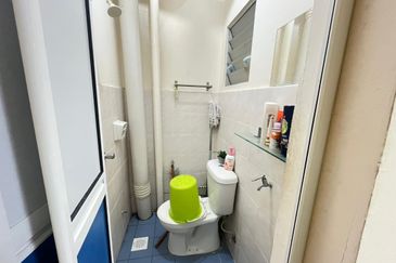 Residensi Bistaria, Ukay Bistari