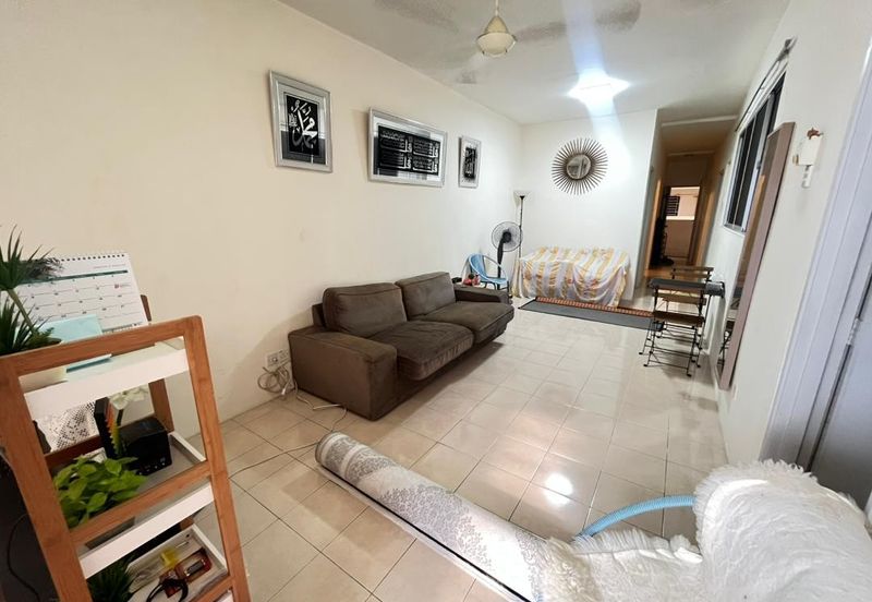 Residensi Bistaria, Ukay Bistari